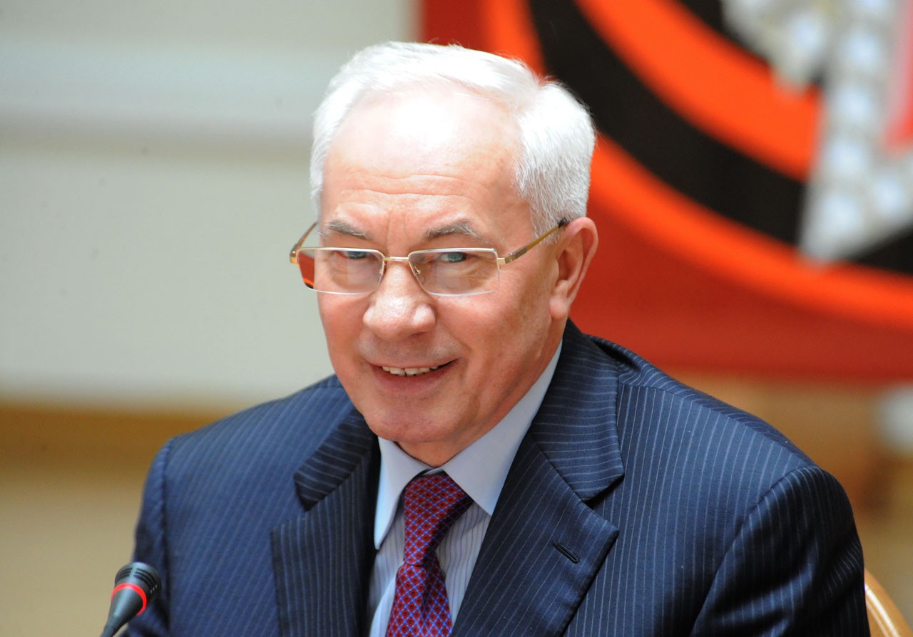 azarov-maasim-asiri-yuksek